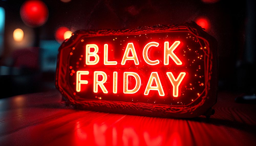 ntencao-de-compra--black-friday Letreiro de neon com a inscrição 'Black Friday', destacando a principal data de promoções para o e-commerce, momento ideal para os lojistas prepararem suas estratégias.